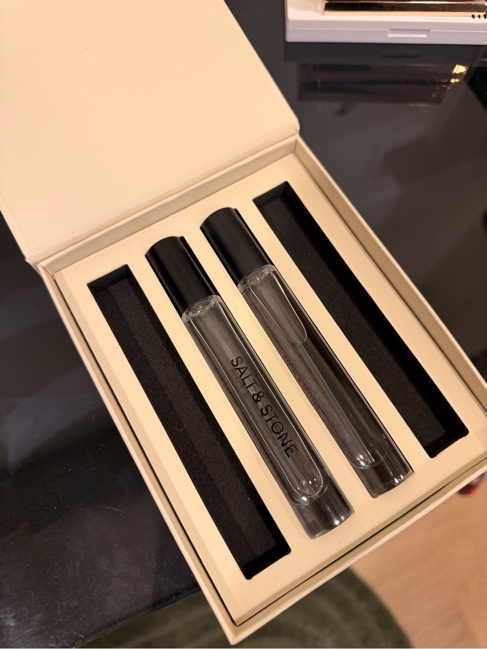 Almost new Salt & Stone two 10ml - Picture 2 of 4